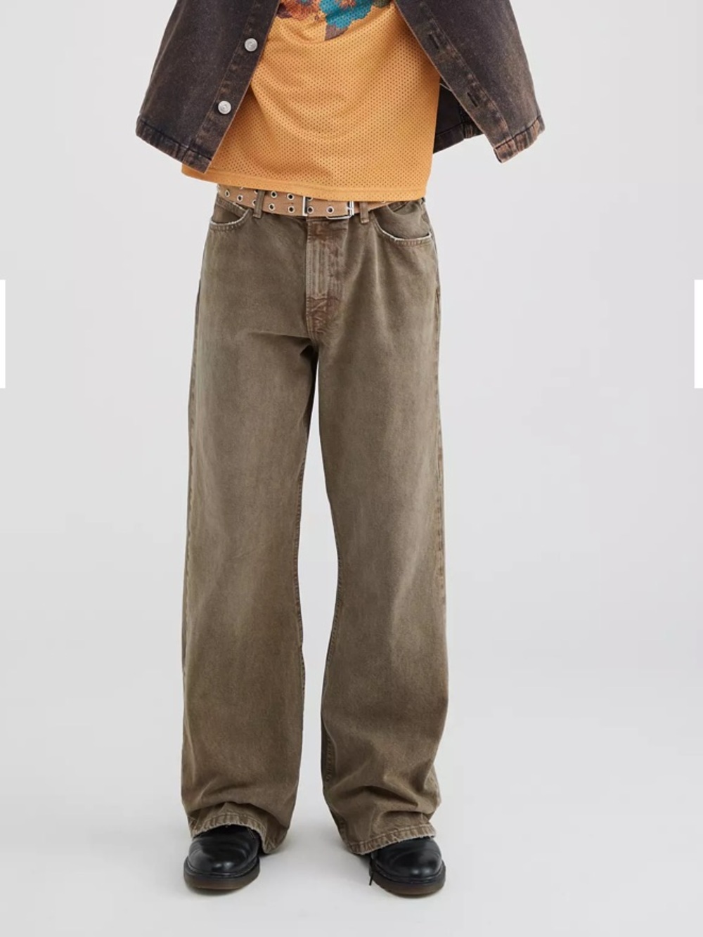 BDG Relaxed Straight Jeans in Olive